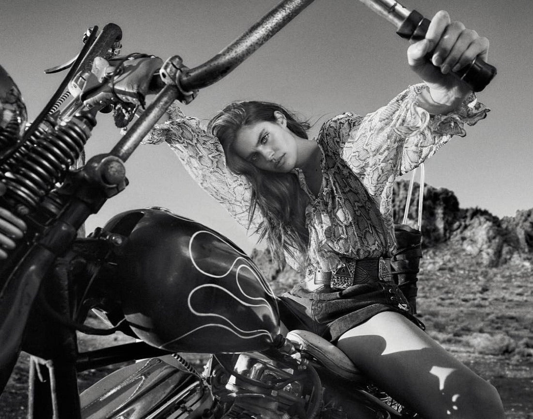 Editorial rider, python print blouse